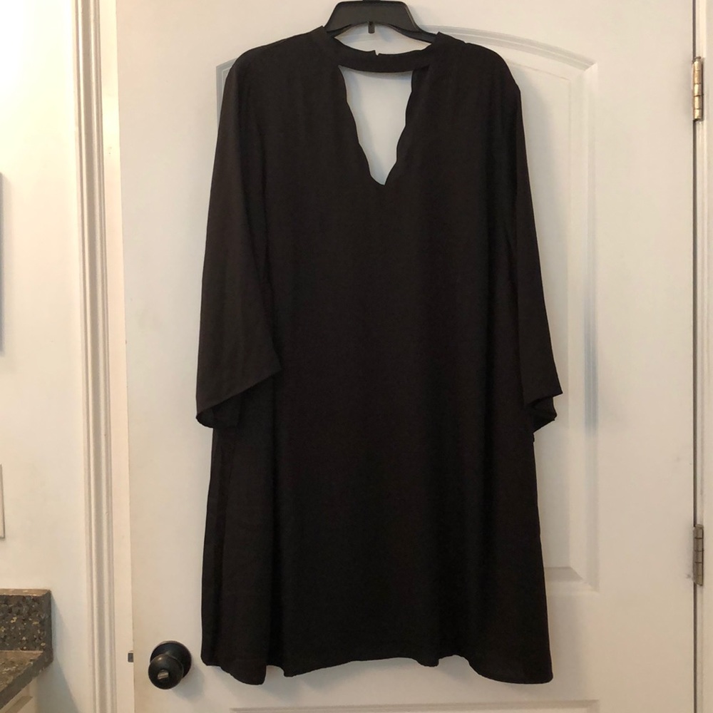 Black dress with scalloped neck size 3X